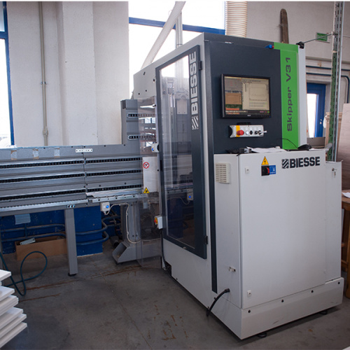 Присадка (сверление) отверстия диаметром 35мм (под петли)